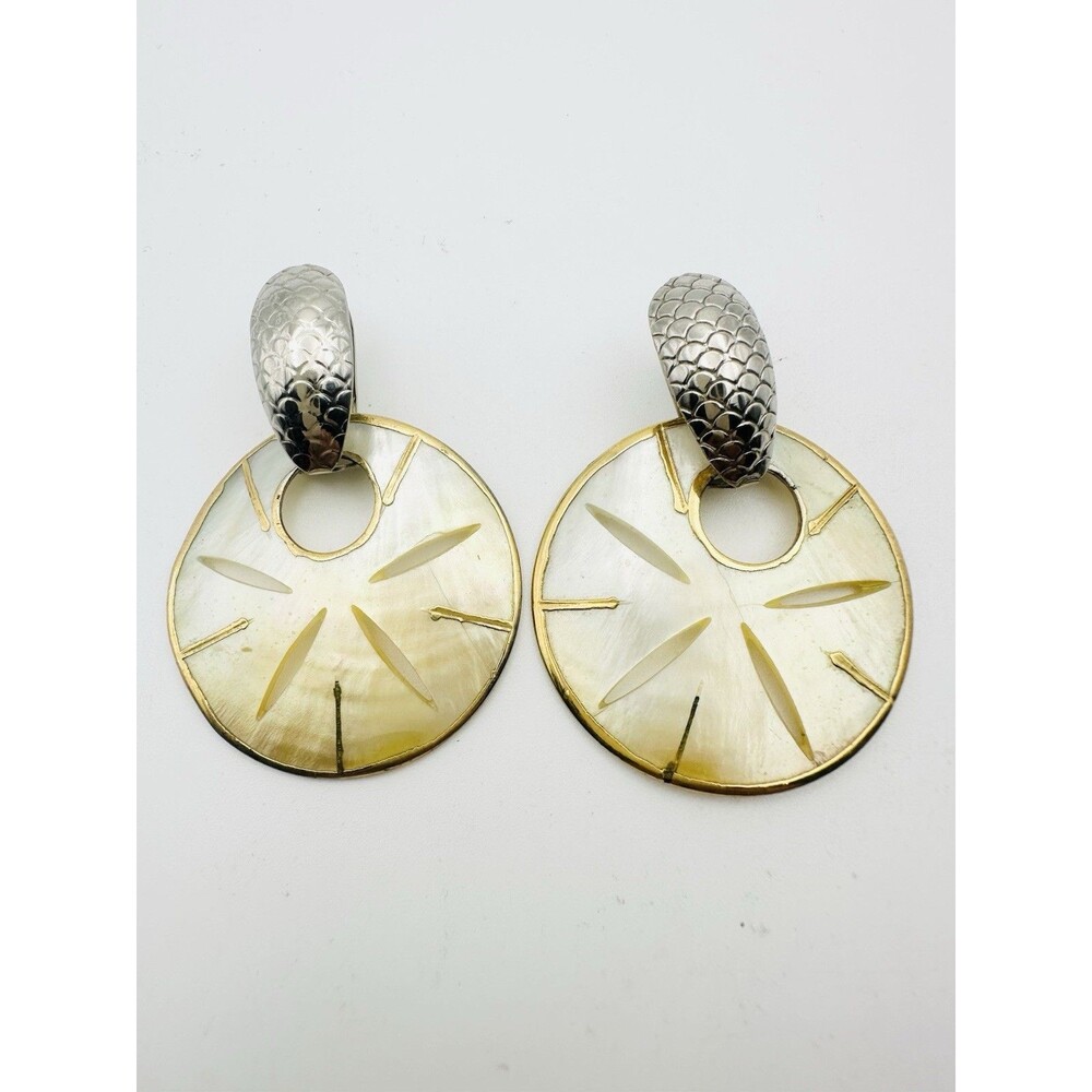 Vintage Shell Carved Sand dollar Earrings